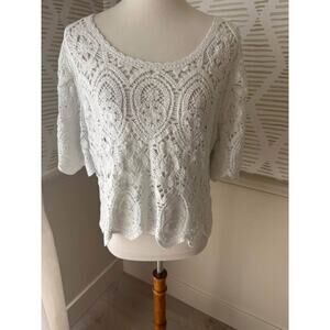 Solitaire Women’s Large White Knit Croquet Lace Top